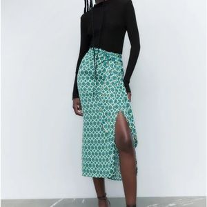 BNWT Zara Geometric Print Midi Skirt Green Blue Size XS